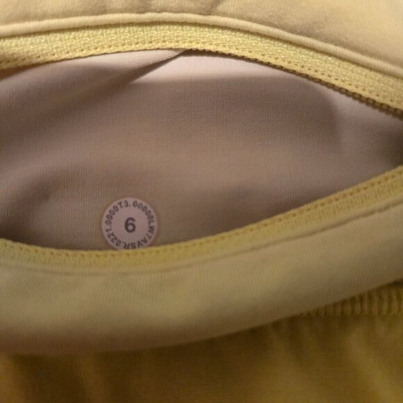 Lululemon Speed Up Shorts Highlight Yellow 6 - Picture 5 of 6